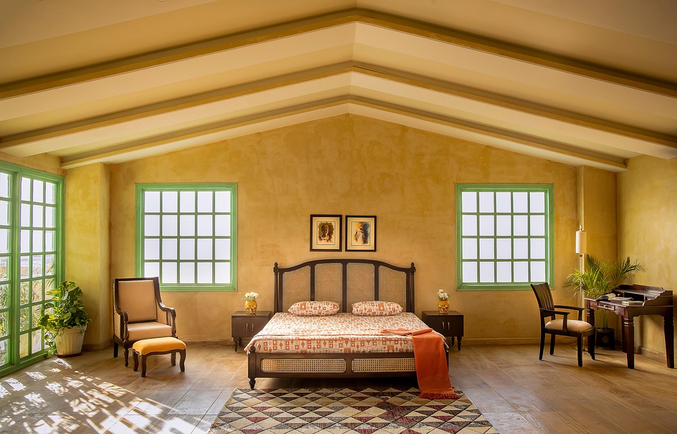 Преобразяване на стари мебели без боядисване